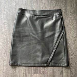 NWOT Loft Pleather Skirt, Black, Size 4P